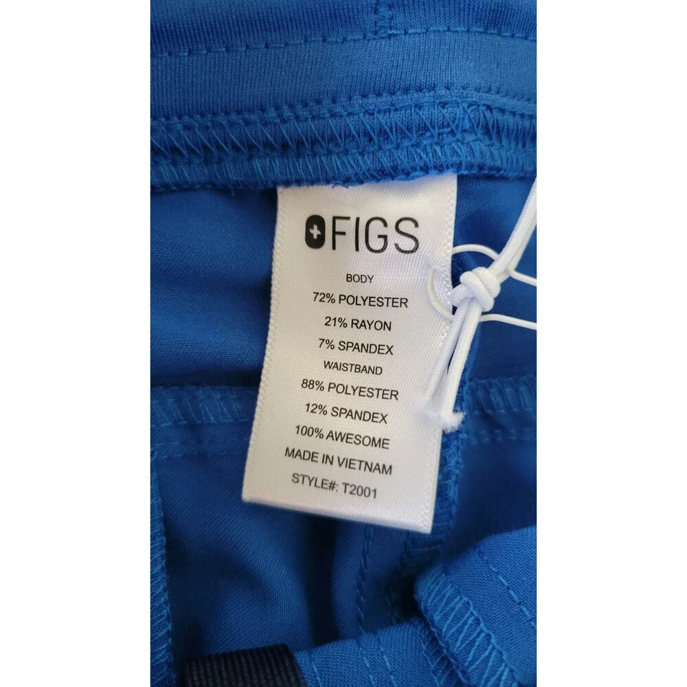 Men's Figs Scrubs Leon Two Pocket Top & Axim 2.0 Cargo Pants